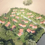 Hébergement de vacances Kranich Ferienhaeuser Mit Innenpool Hohendorf (Nordvorpommern)