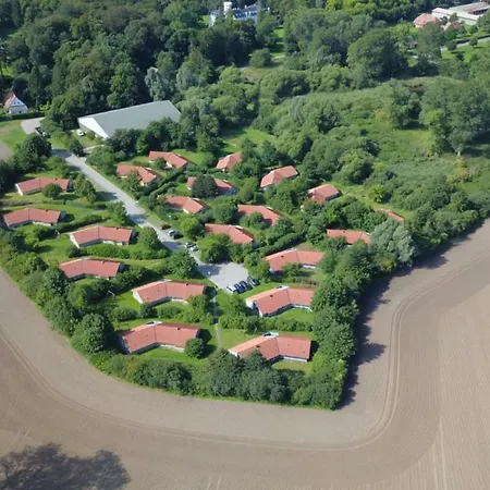 Vakantiehuis Kranich Ferienhaeuser Mit Innenpool Hohendorf (Nordvorpommern)