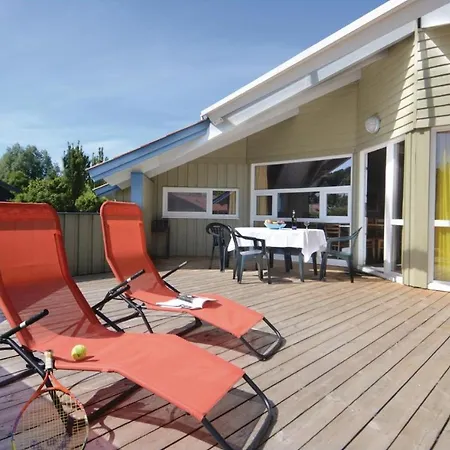 Vakantiehuis Kranich Ferienhaeuser Mit Innenpool