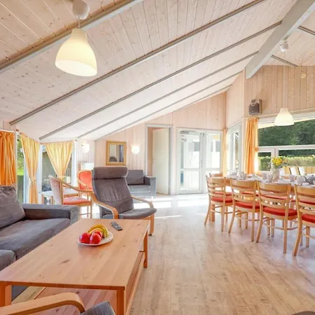 Kranich Ferienhaeuser Mit Innenpool * Hohendorf (Nordvorpommern)