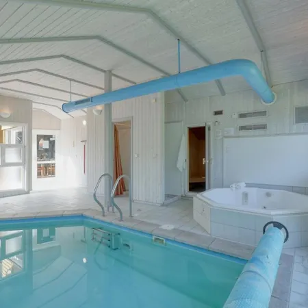 Kranich Ferienhaeuser Mit Innenpool * Hohendorf (Nordvorpommern)