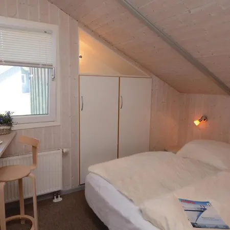 Kranich Ferienhaeuser Mit Innenpool Hohendorf (Nordvorpommern)