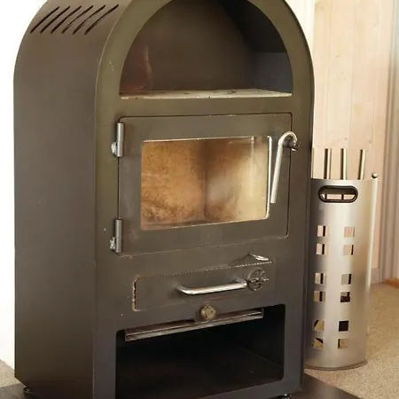 Kranich Ferienhaeuser Mit Innenpool *