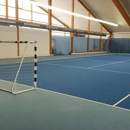 Vakantiehuis Kranich Ferienhaeuser Mit Innenpool