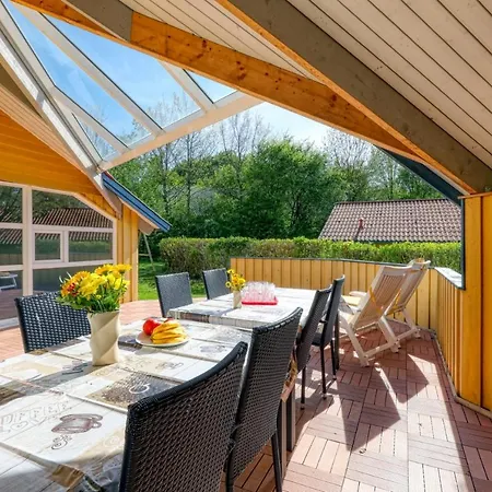 Kranich Ferienhaeuser Mit Innenpool Hohendorf (Nordvorpommern)