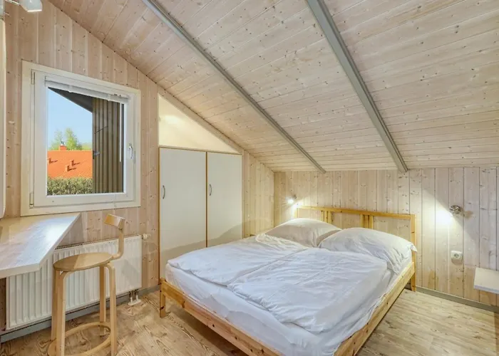 Kranich Ferienhaeuser Mit Innenpool * Hohendorf (Nordvorpommern)