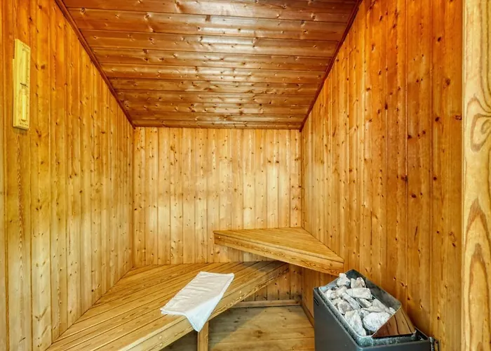 Kranich Ferienhaeuser Mit Innenpool Feriehus *