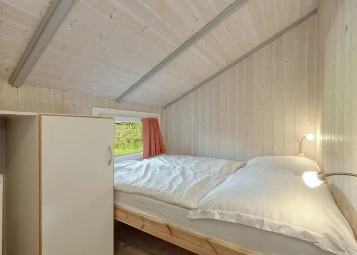 Kranich Ferienhaeuser Mit Innenpool Feriehus