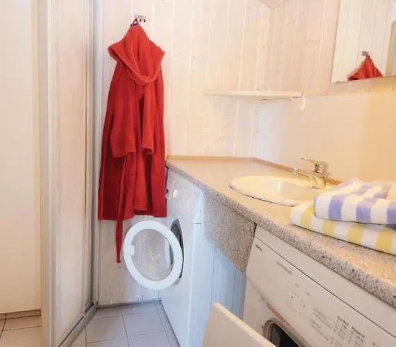 Feriehus Kranich Ferienhaeuser Mit Innenpool