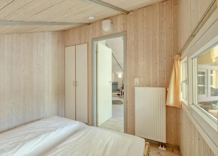 Kranich Ferienhaeuser Mit Innenpool *