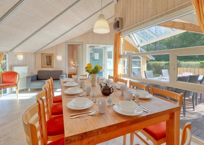 Kranich Ferienhaeuser Mit Innenpool * Hohendorf (Nordvorpommern)