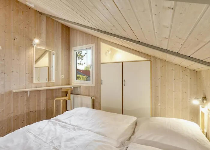 Feriehus Kranich Ferienhaeuser Mit Innenpool *